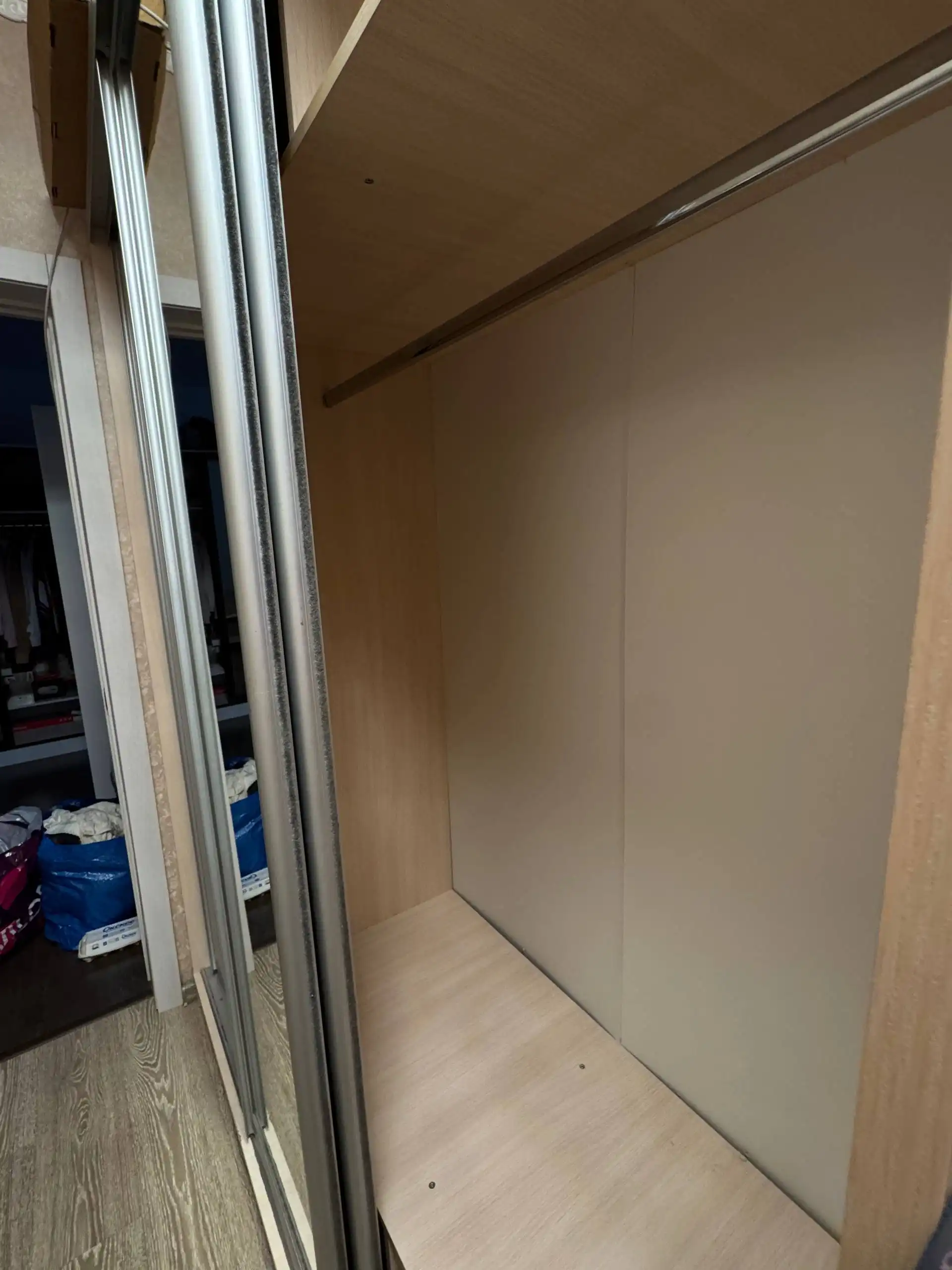 Шкаф купе трехстворчатый разобранный