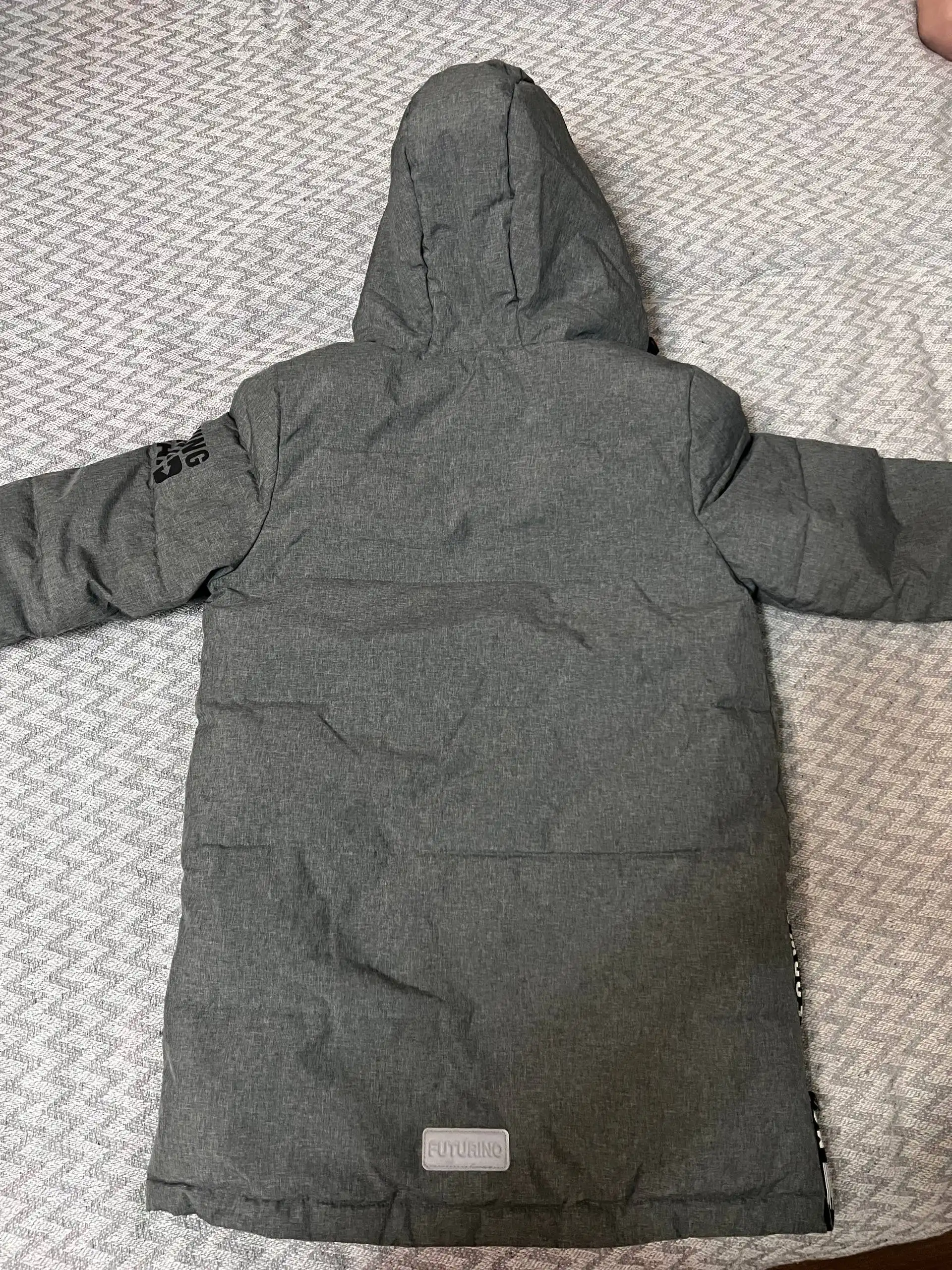 Зимний пуховик для мальчика 128 размера