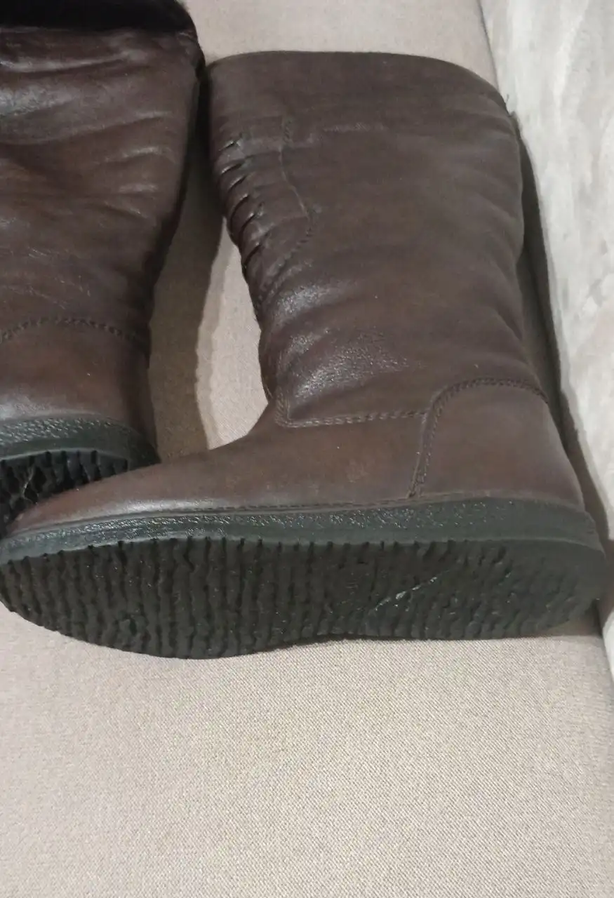 Зимние сапоги Австрия р.38 натуральные кожа и мех - Обувь (Одежда) в Москва