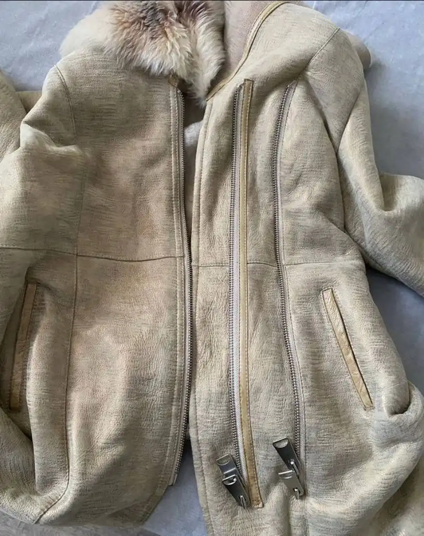 Продажа новой женской дубленки из овчины - Верхняя одежда (Одежда) в Москва