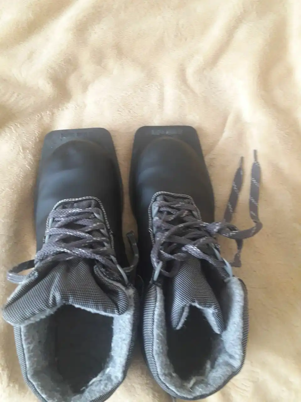 Продажа лыжных ботинок Спин (Spine) разных размеров - Спортивная одежда и обувь (Одежда) в Москва