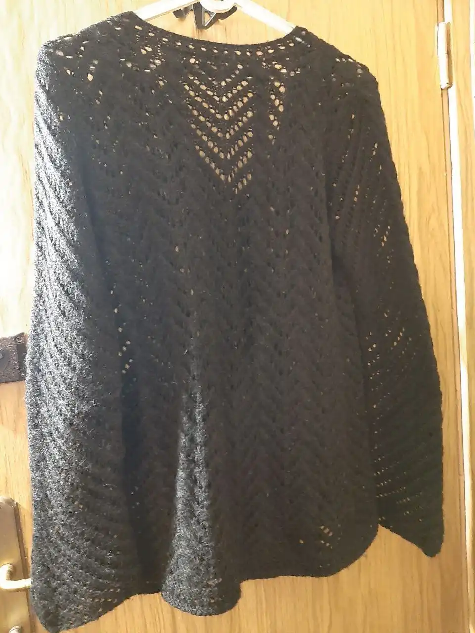 Ажурный черный пуловер из шерсти ручной работы - Вязаные изделия (Одежда) в Москва