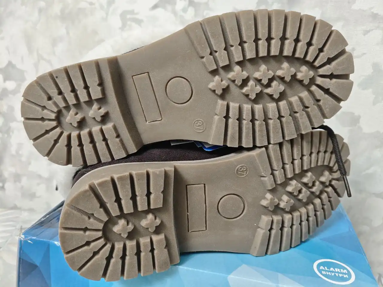 Новые зимние ботинки 37 размер - Обувь (Одежда) в Солнцево