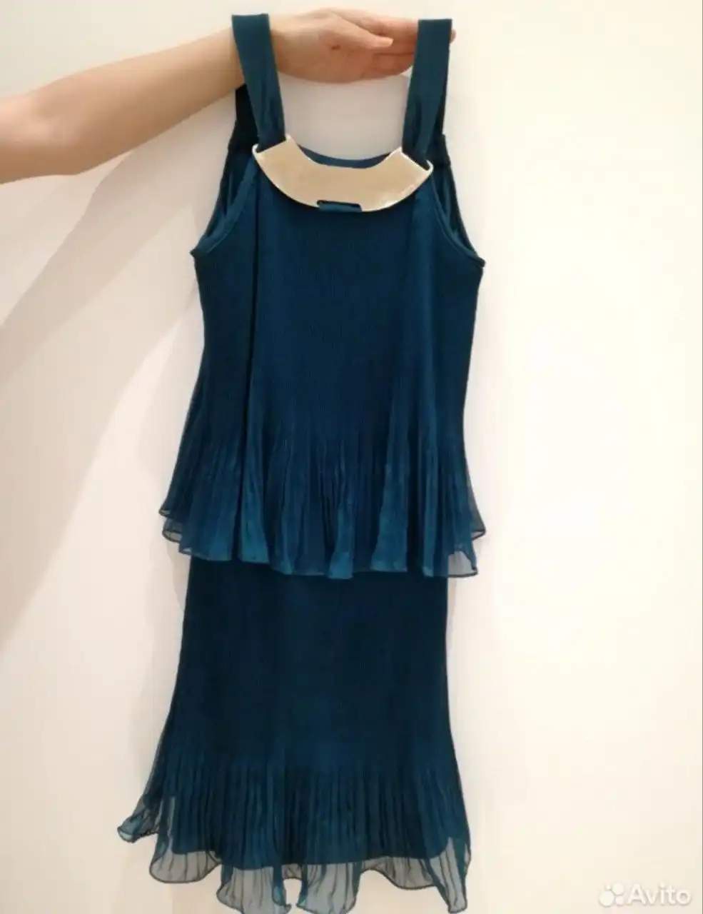 Плисированное изумрудное платье XS - Платья (Одежда) в Москва