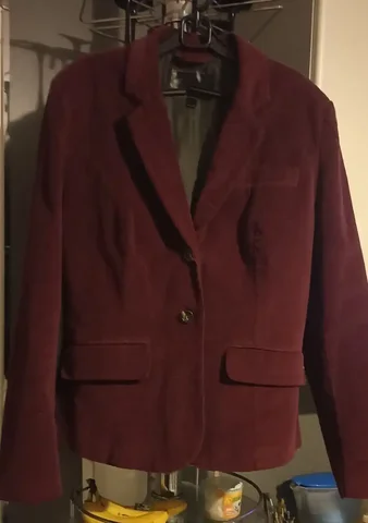 Теплый пиджак бордового цвета - Ткани в Москва