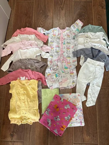 Пакет одежды Kiabi для детей от рождения до 6 месяцев - Ткани в Москва