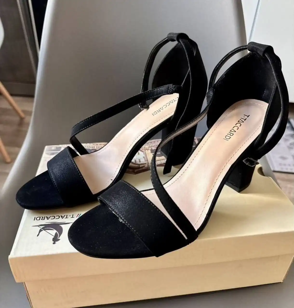 Женские босоножки T.Taccardi черные 40р - Обувь (Одежда) в Москва