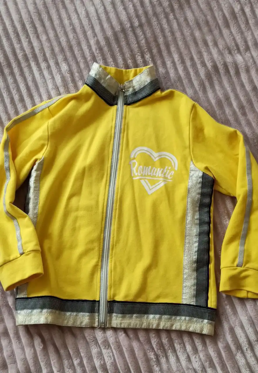 Спортивная кофта на молнии для девочки 6-9 лет - Детская одежда (Одежда) в Москва