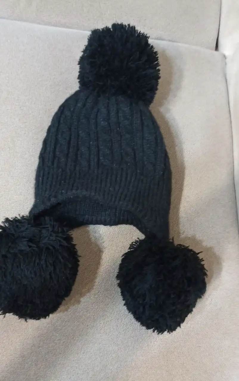 Теплая шапка с помпонами двойной вязки - Головные уборы (Одежда) в Москва