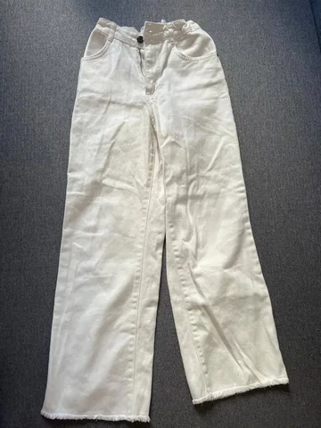 Белоснежные брюки для девочки 146-155см Вайкики - Костюмы в Москва