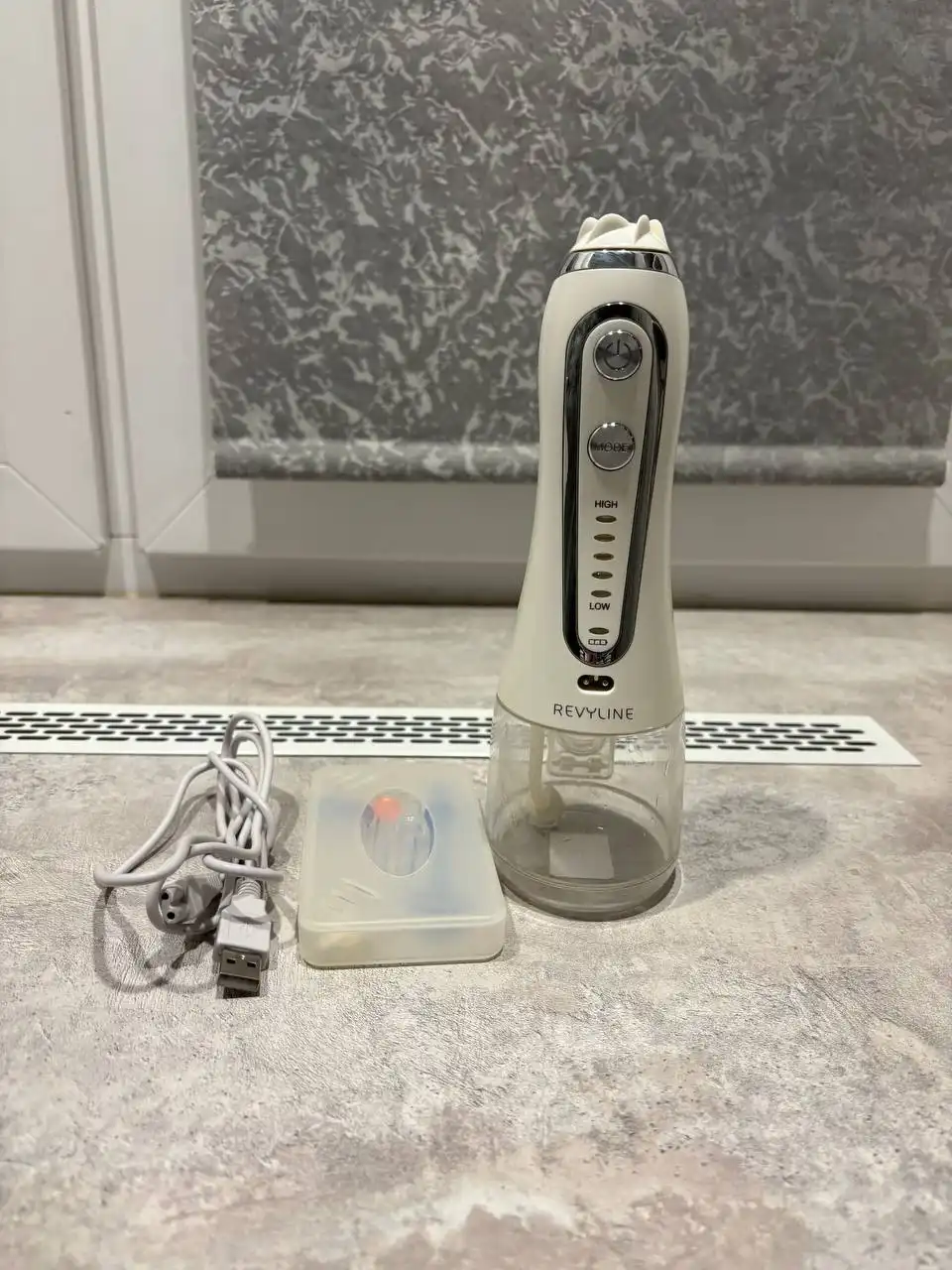 Ирригатор для полости рта б/у - Красота и здоровье в Москва