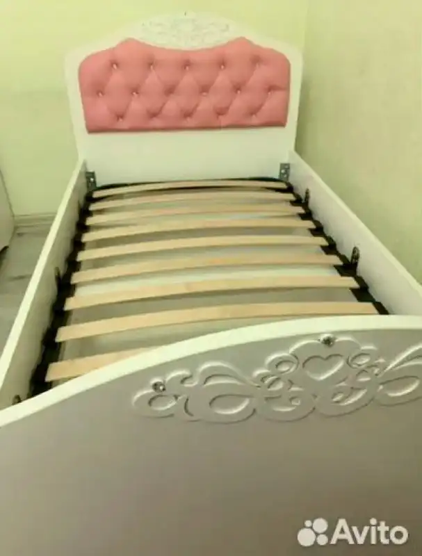 Продажа кровати с выдвижным ящиком - Мебель (Для дома и дачи) в Москва