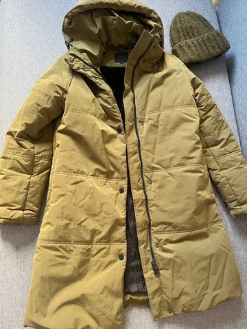 Теплая зимняя парка Elvine XS с мехом и шапкой в тон - Брюки в Москва