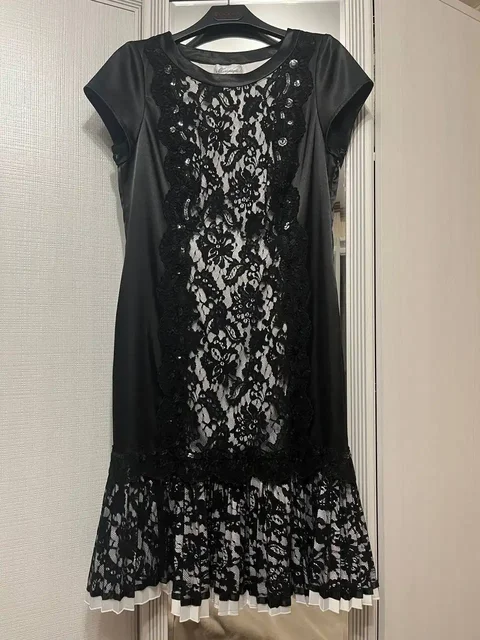 Продажа женской одежды: платья и юбки разных размеров - Брюки в Москва