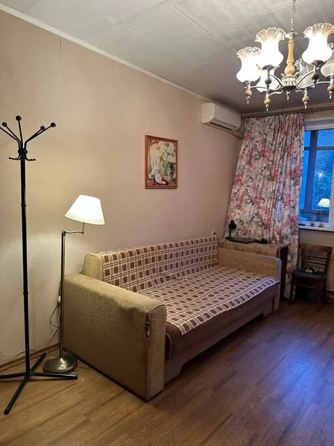 Бесплатный комплект мягкой мебели (диван, матрас, кресло) - срочный самовывоз - Подарки в Москва