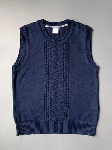 Школьный жилет unisex размер 140 - Одежда в Лобня