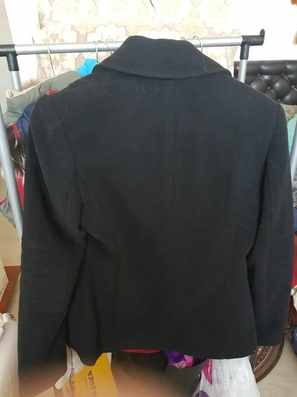 Продажа верхней одежды: пиджак, кожаная куртка, полупальто, куртки-косухи - Верхняя одежда (Одежда) в Москва