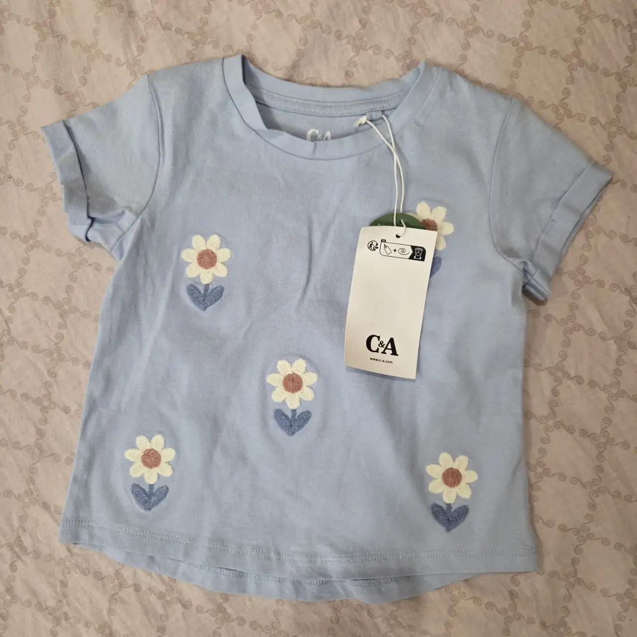 Новые комплекты и платья для детей - Одежда (Товары для детей) в Москва