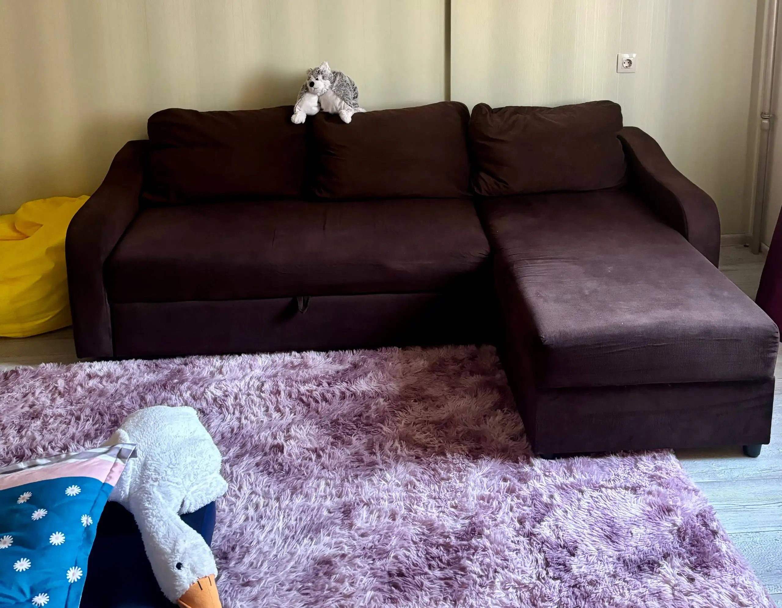 Диван двухспальный с ящиком для хранения - Мебель (Для дома и дачи) в Москва