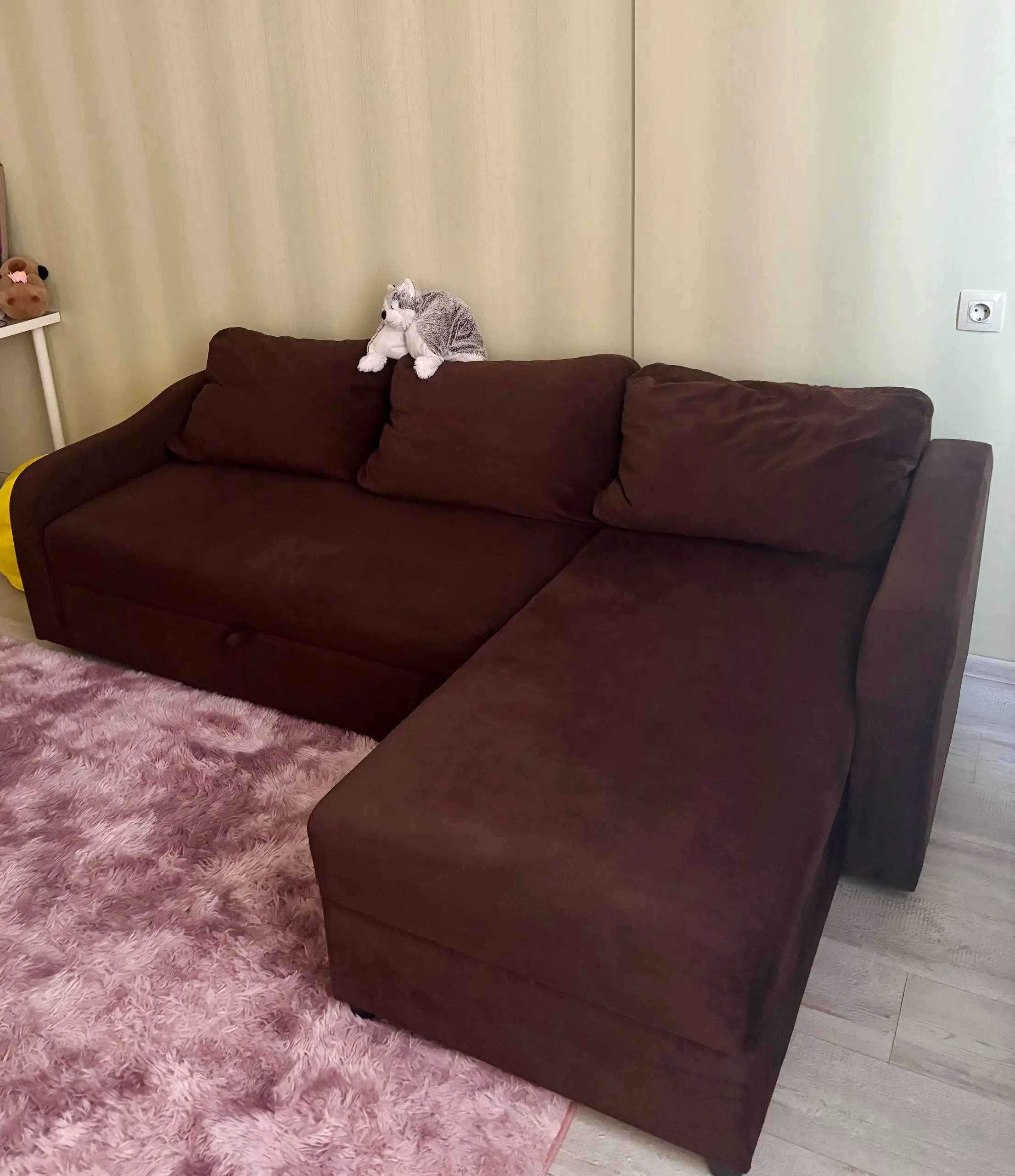 Диван двухспальный с ящиком для хранения - Мебель (Для дома и дачи) в Москва