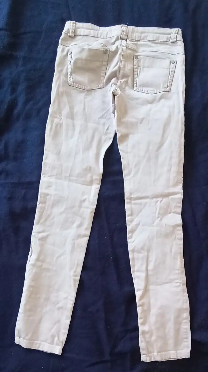 Брюки джинсы молочного цвета, размер XS - Джинсы (Одежда) в Москва