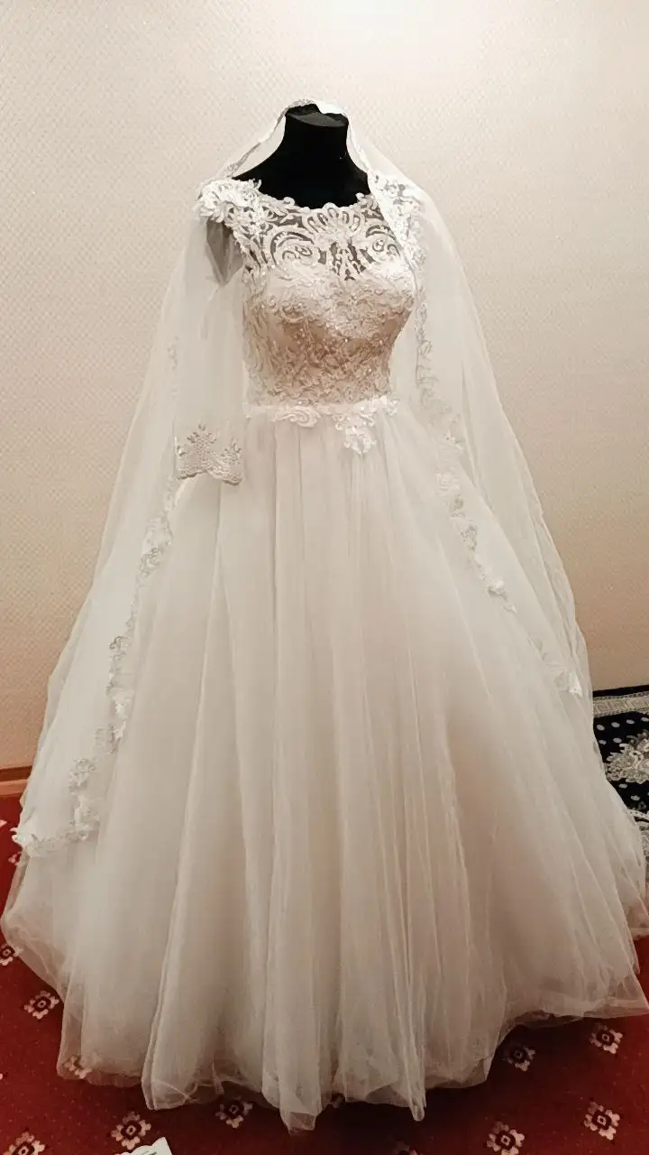 Свадебное платье размер 42-44 - Свадебные платья (Одежда) в Москва