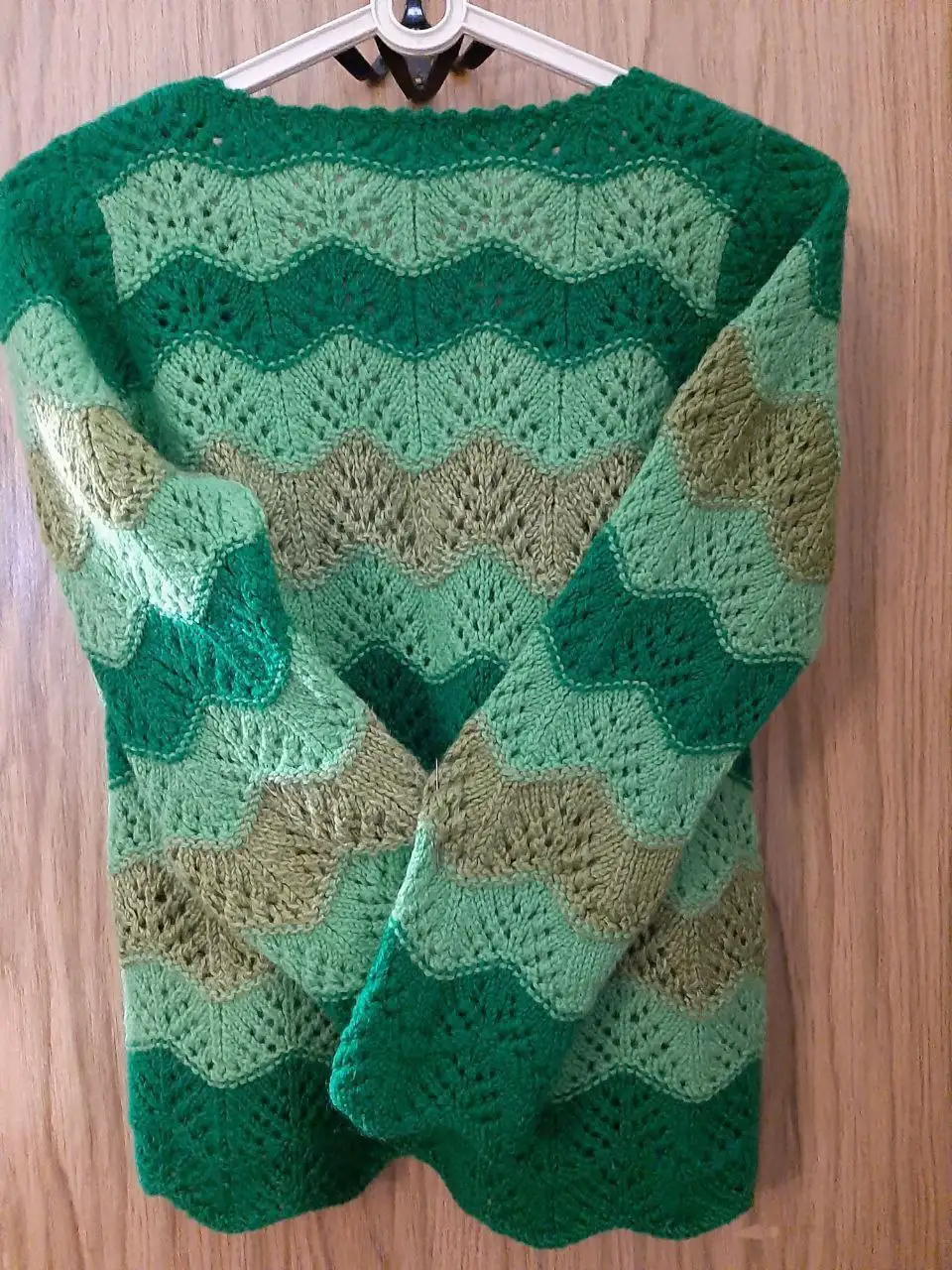 Шерстяной джемпер размер 46-48 - Верхняя одежда/джемперы (Одежда) в Москва