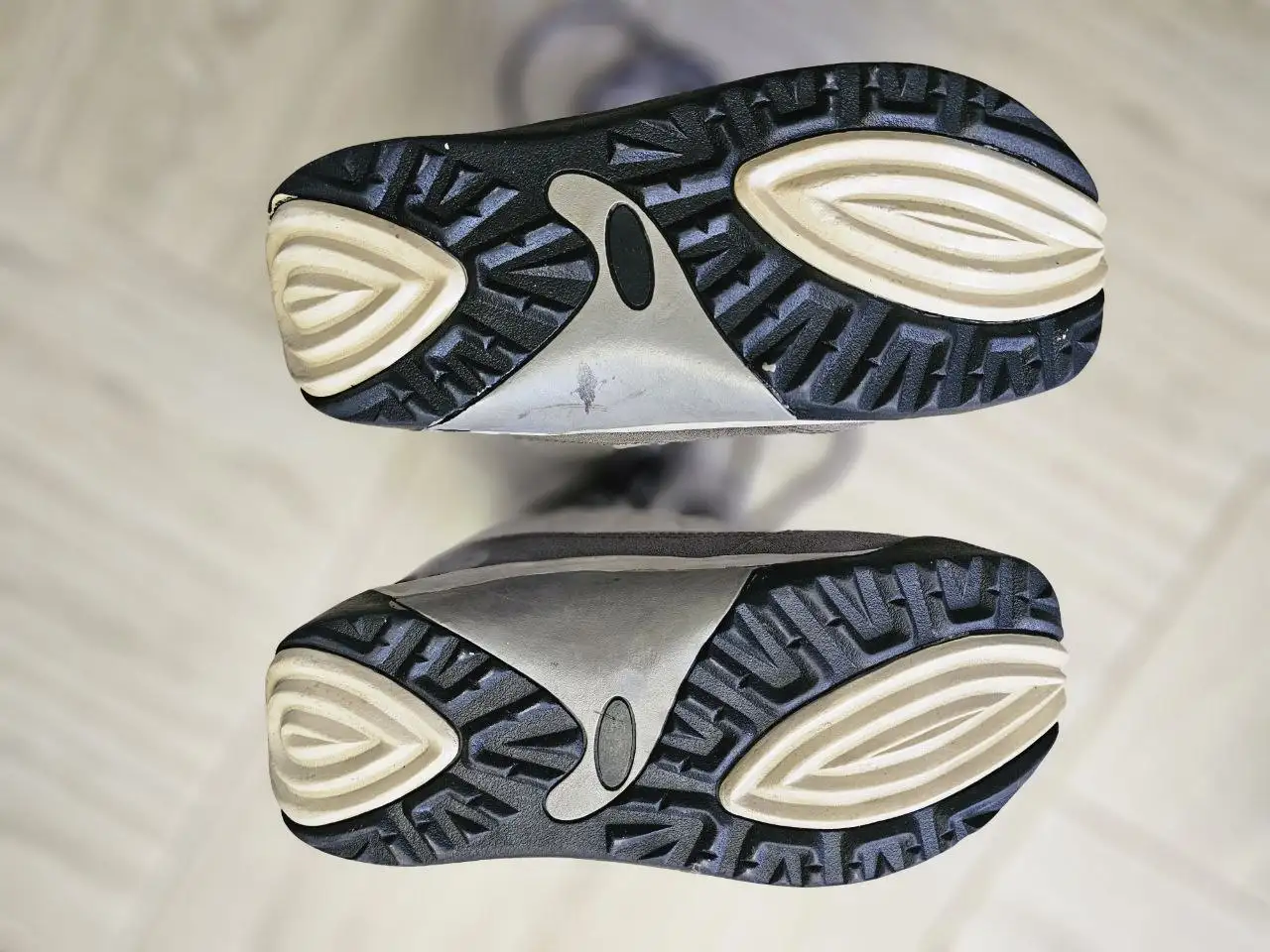 Сноубордические ботинки б/у - Сноуборд (Хобби и отдых) в Москва