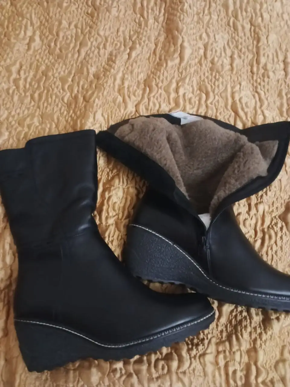 Натуральные кожаные ботинки 40-41 размер - Обувь (Одежда) в Москва