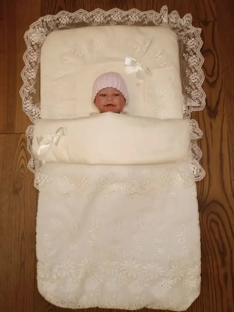 Конверт на выписку и крещение с чепчиком и уголком - Беговелы в Москва