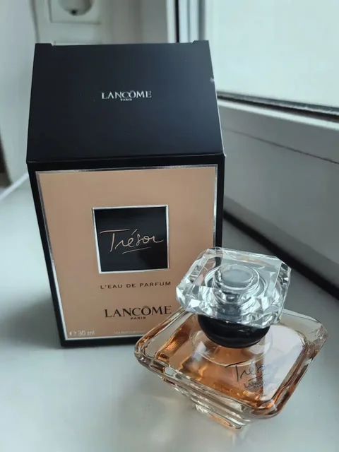 Женская парфюмерная вода Lancome Tresor 30 мл - частное объявление в Москва