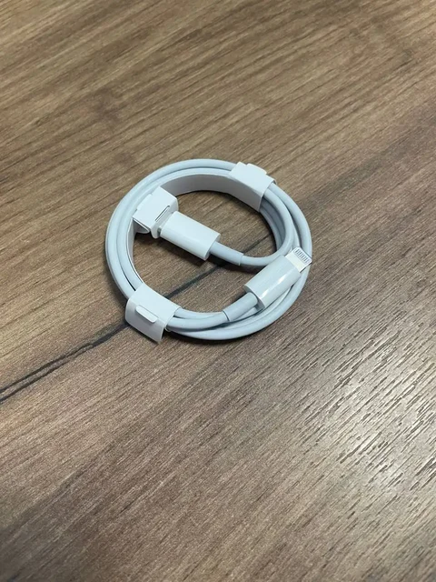 Продажа оригинальных зарядных устройств и кабелей Apple - частное объявление в Москва