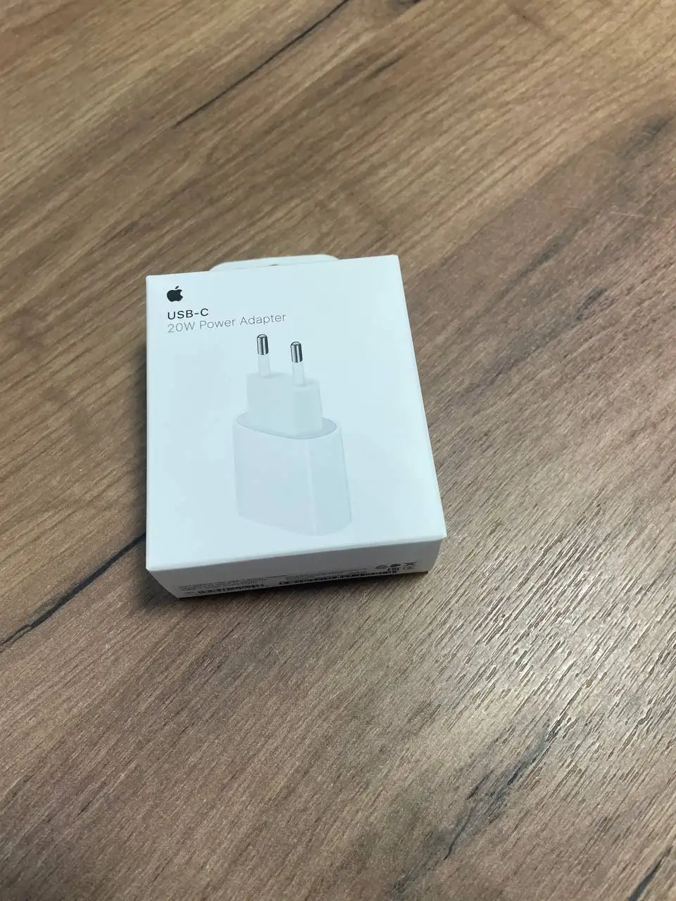 Продажа оригинальных зарядных устройств и кабелей Apple - Аксессуары для телефонов (Электроника) в Москва