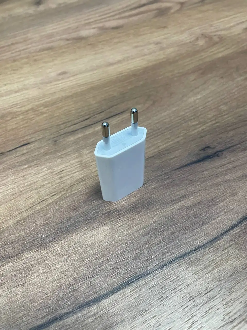 Продажа оригинальных зарядных устройств и кабелей Apple - Аксессуары для телефонов (Электроника) в Москва