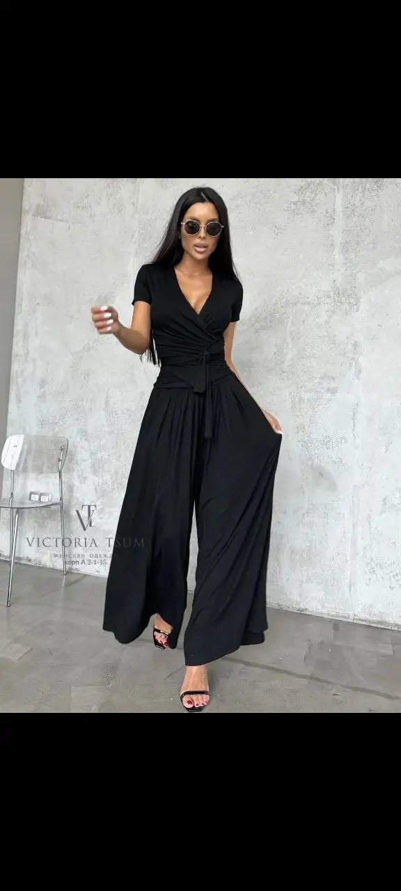 Новый костюм размер 42/46 - Костюмы (Одежда) в Москва