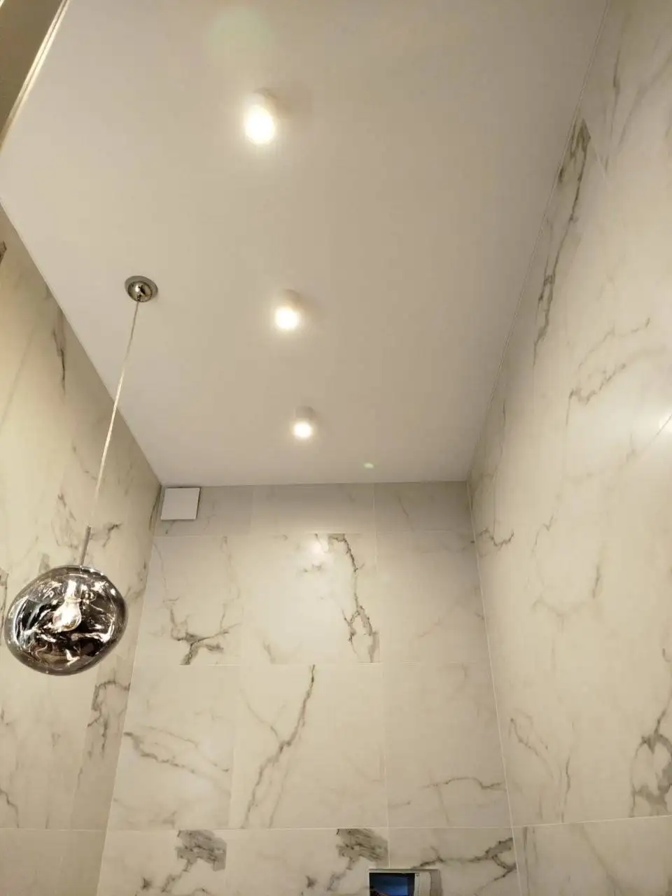 Ванная под ключ с натяжным потолком и подсветкой - Ремонт и отделка (Услуги) в Москва