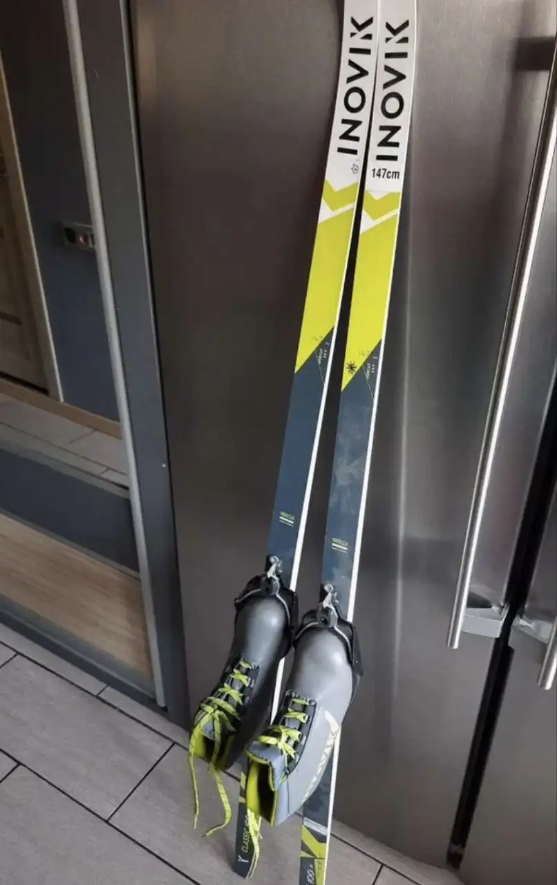 Лыжи и ботинки Inovik 147 см, размер 34 - Лыжи (Хобби и отдых) в Москва