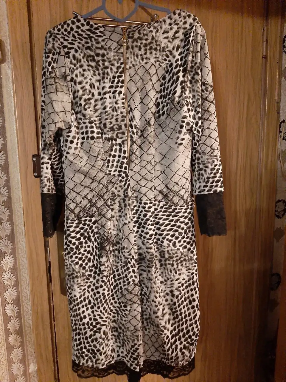 Стрейч на подкладе размер 46-48 - Верхняя одежда (Одежда) в Москва