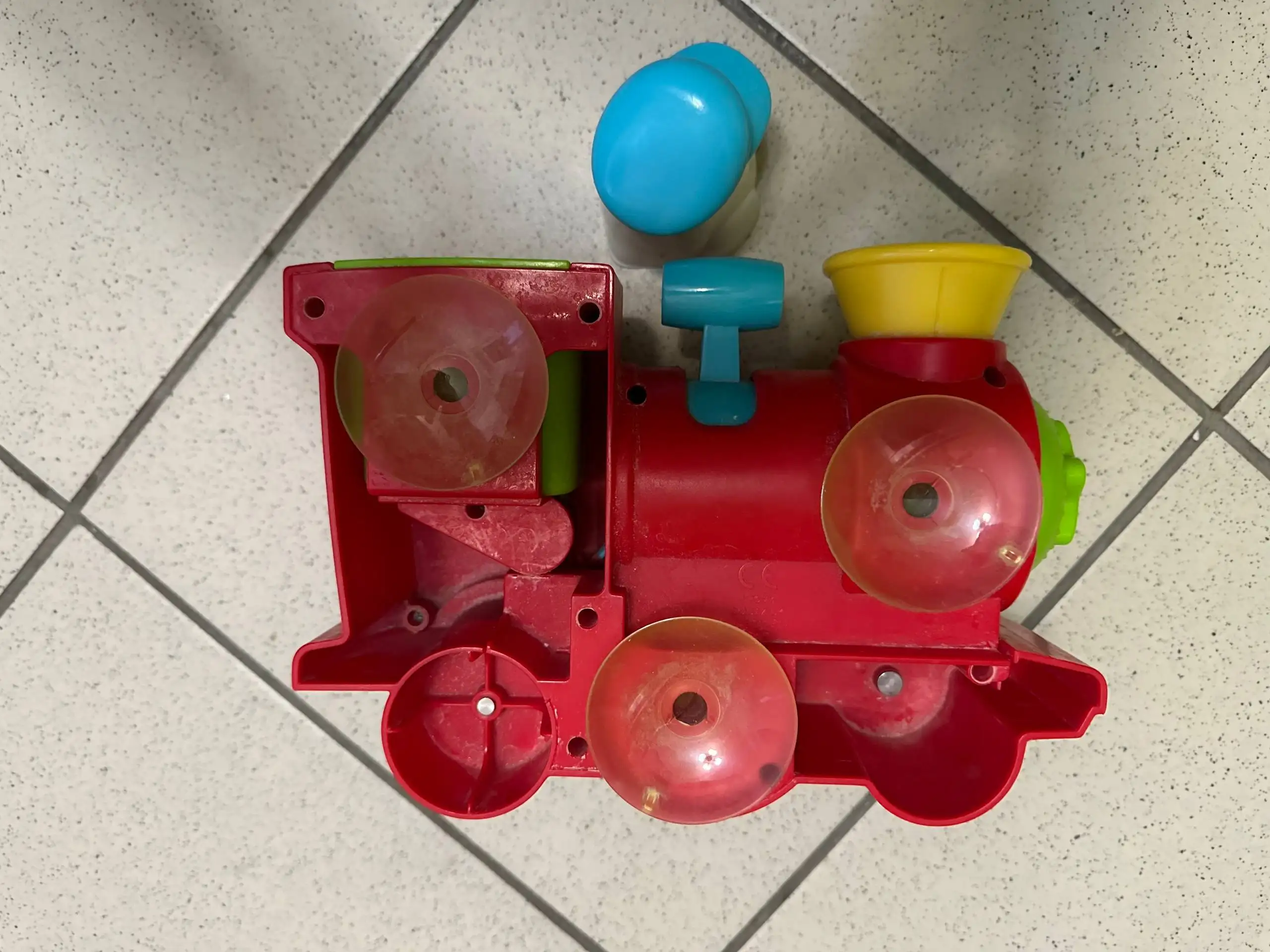Продам поезд для купания с пускателем мыльных пузырей - Игрушки для ванны (Товары для детей) в Москва