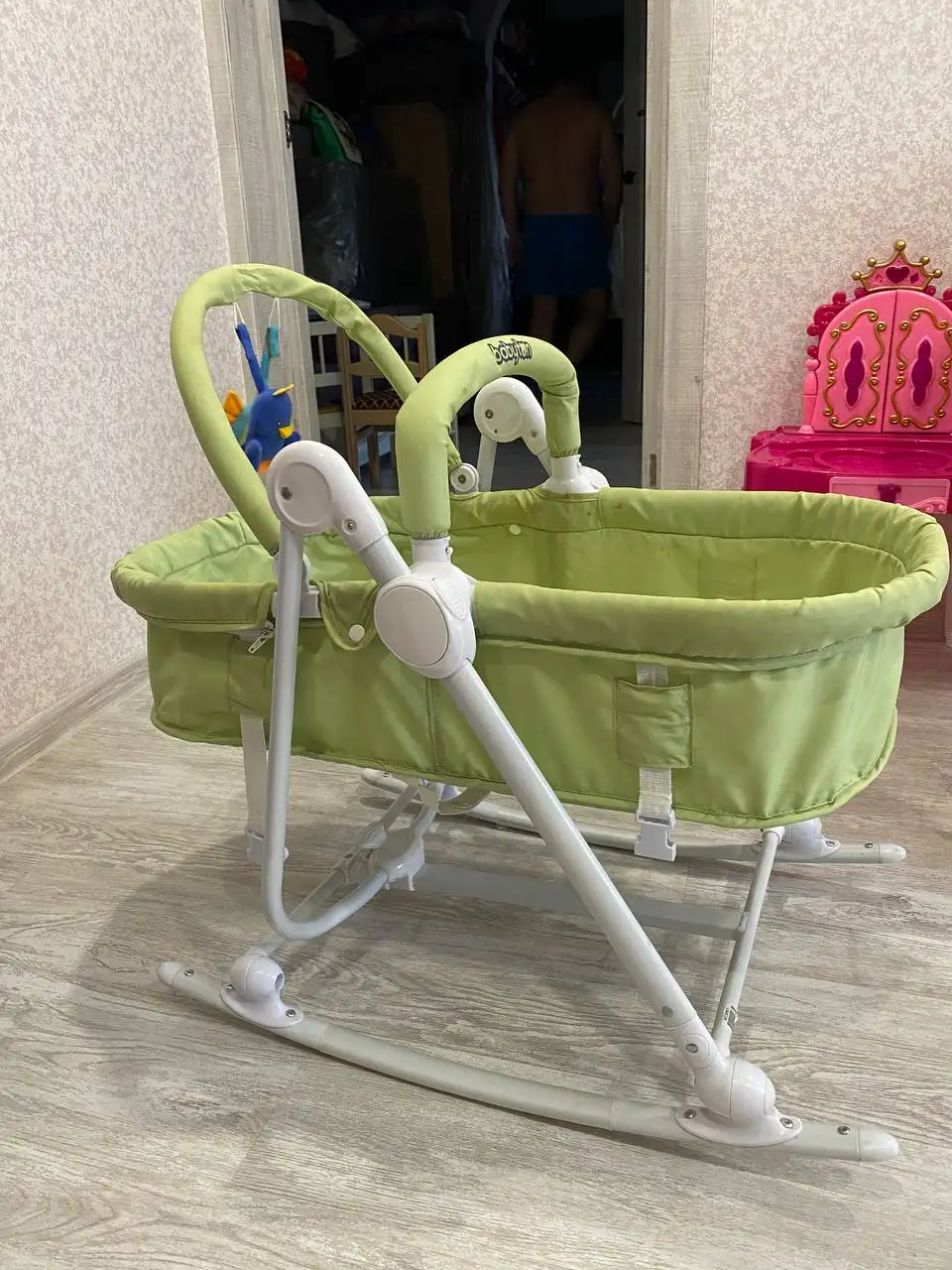 Шезлонг для новорожденных с тремя положениями - Шезлонги (Товары для детей) в Москва