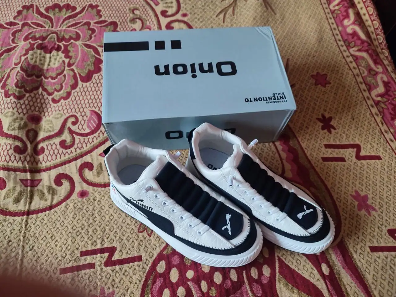 Новые кроссовки размер 40 - Обувь (Одежда) в Москва