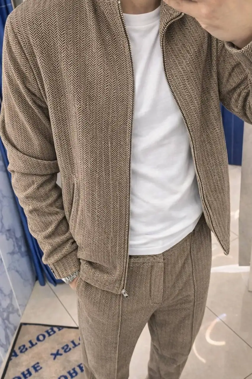 Мужской костюм - Мужская одежда (Одежда) в Москва