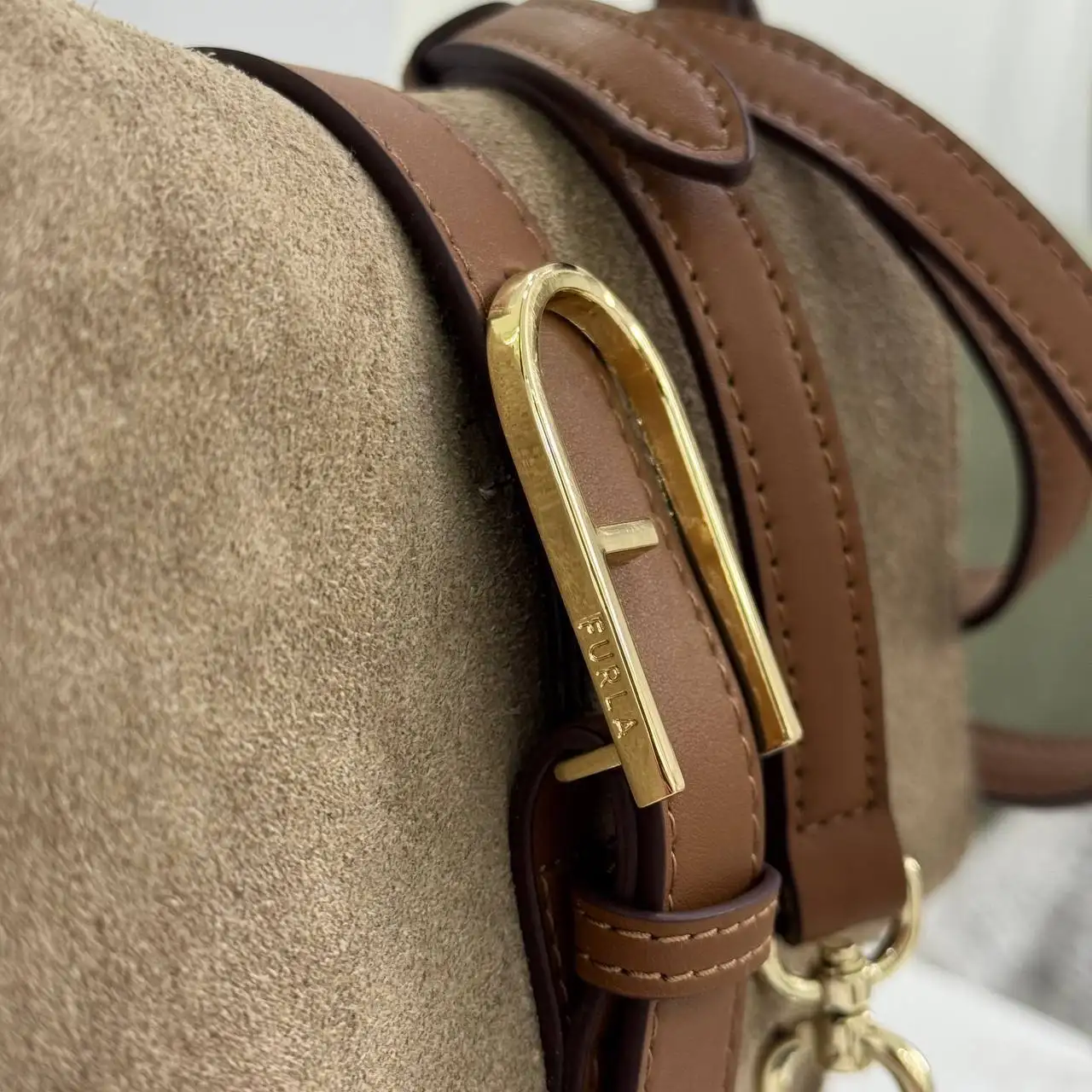 Женская сумка FURLA из натуральной кожи коричневого цвета - Сумки (Одежда) в Москва