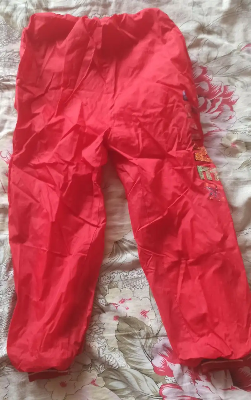 Штаны болоневые на 5-6 лет - Детская одежда (Одежда) в Москва