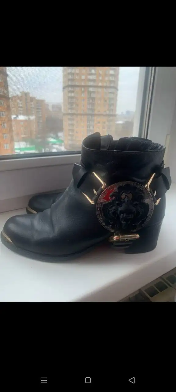 Куртка GUESS и обувь - Верхняя одежда (Одежда) в Москва