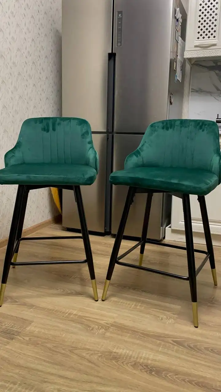 Продажа барных стульев с поворотным механизмом - Мебель (Для дома и дачи) в Москва