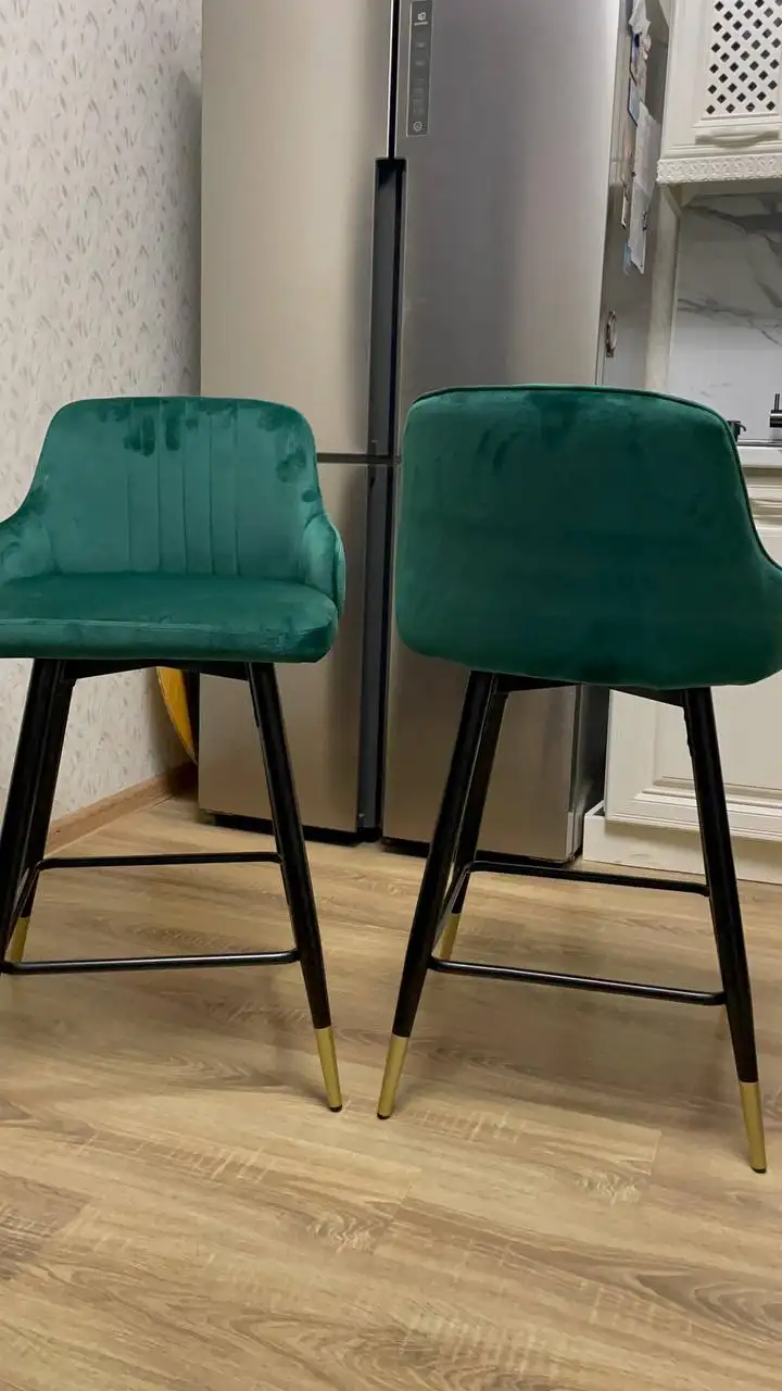 Продажа барных стульев с поворотным механизмом - Мебель (Для дома и дачи) в Москва