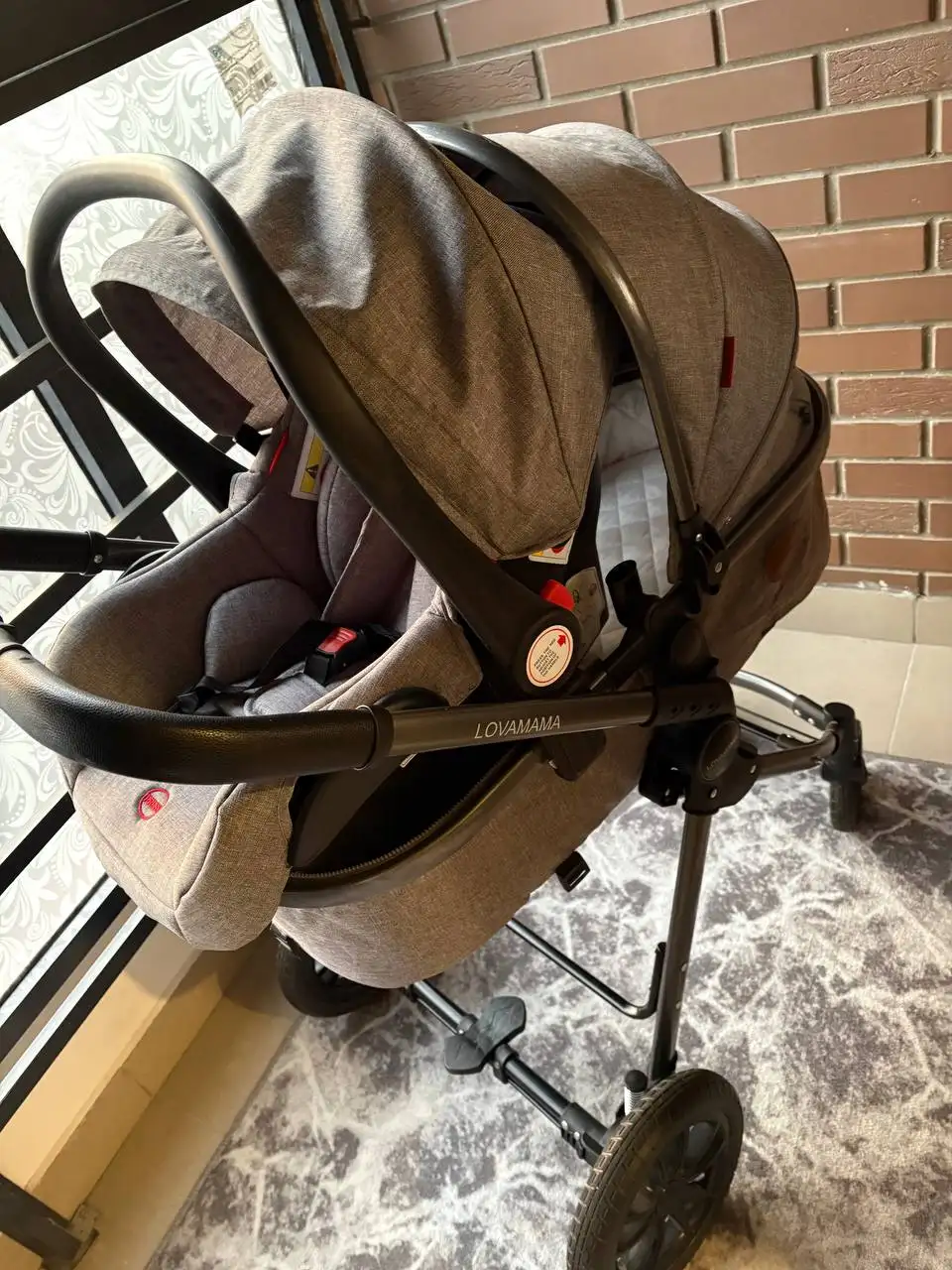 Продам коляску и автолюльку LovaMama серый цвет - Коляски и автокресла (Товары для детей) в Москва