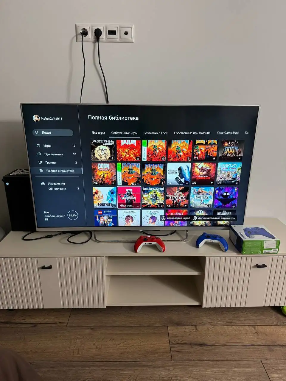 Продам Xbox X 1Tb с полным комплектом - Игровые приставки (Электроника) в Москва