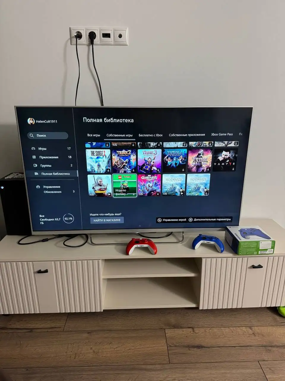 Продам Xbox X 1Tb с полным комплектом - Игровые приставки (Электроника) в Москва